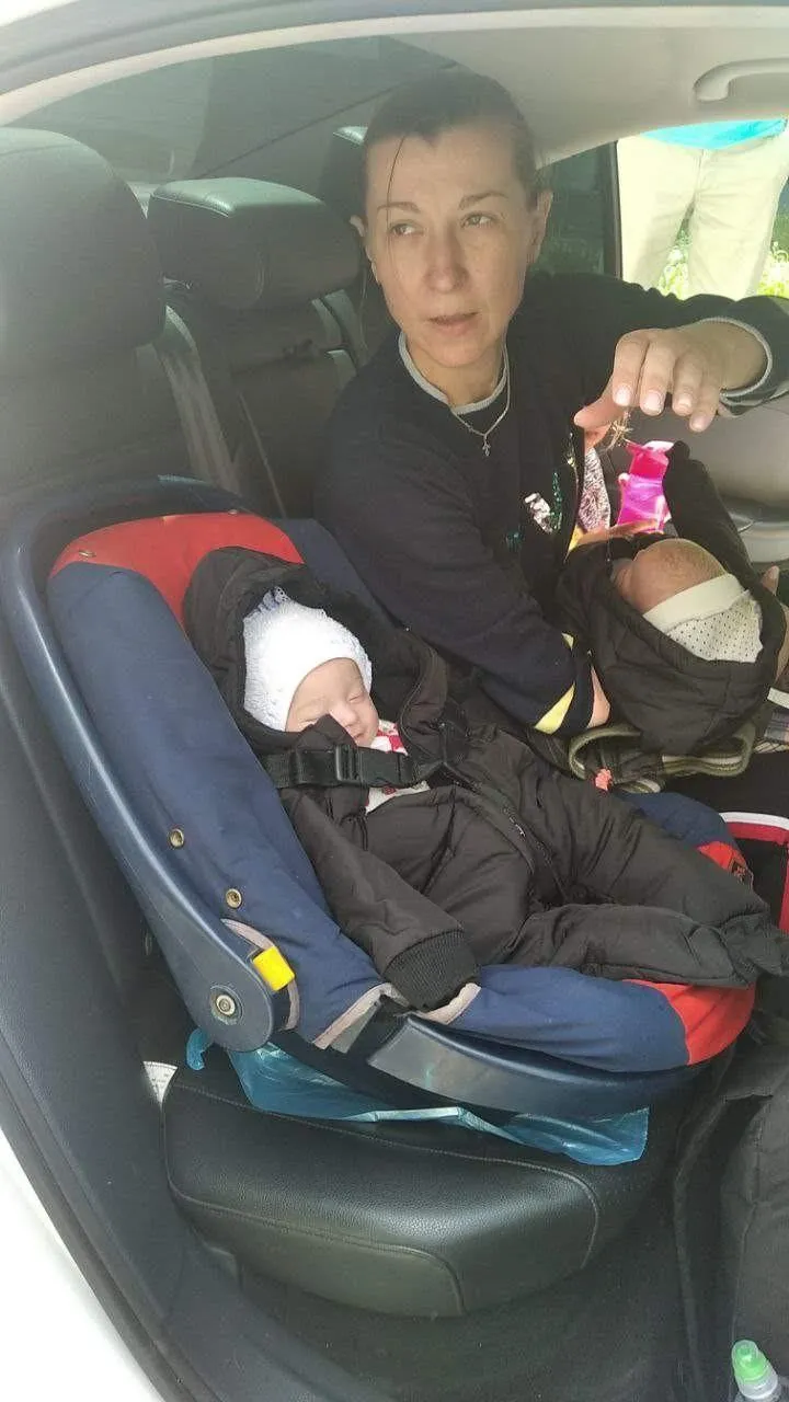 катерина з дітьми виїхала з маріуполя катерина з дітьми виїхала з маріуполя