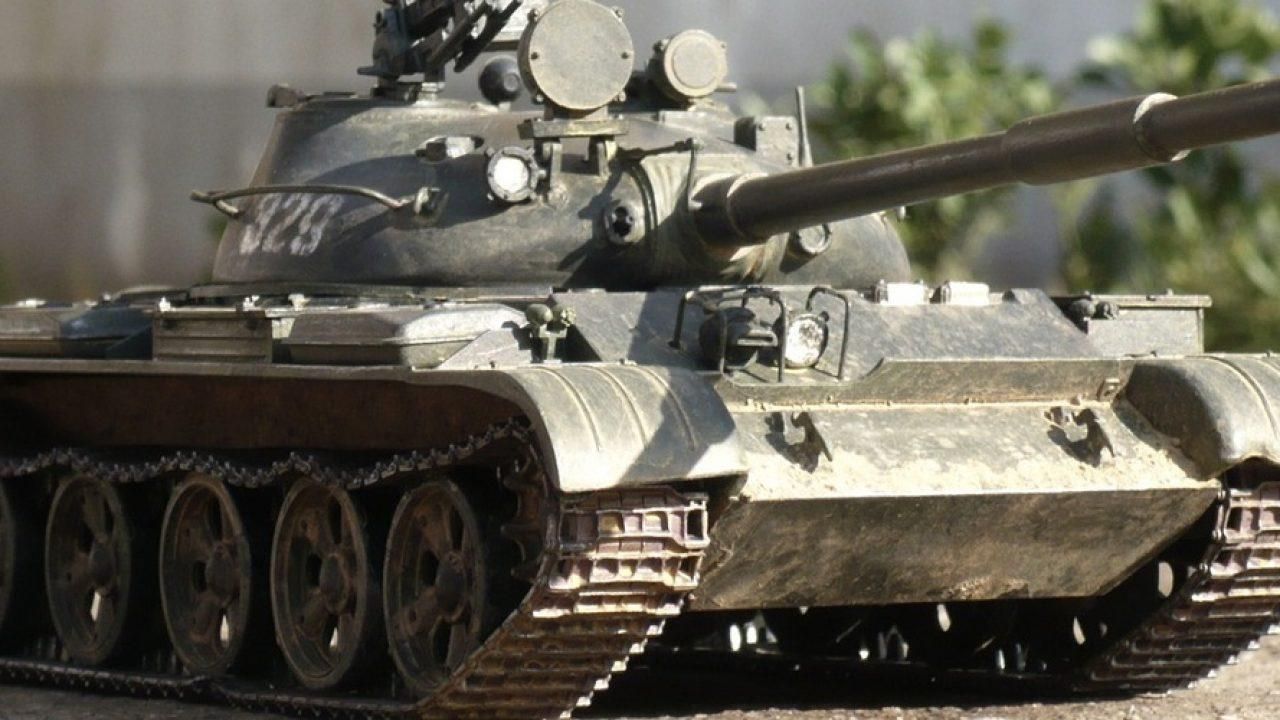 Окупанти пригнали в Мелітополь розконсервовані радянські танки Т-62 - 24 Канал