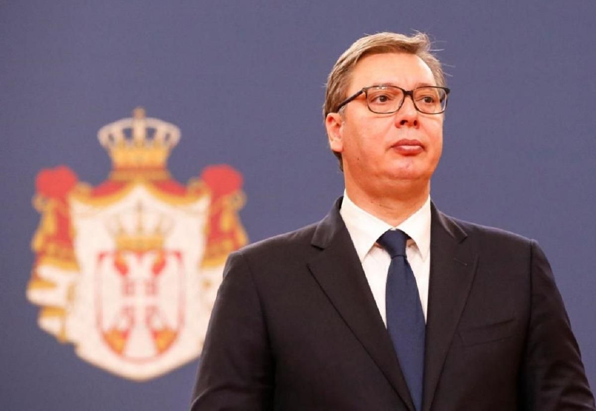 Вучич назвал политику Сербии "ни пророссийской, ни прозападной" и отказался вводить санкции