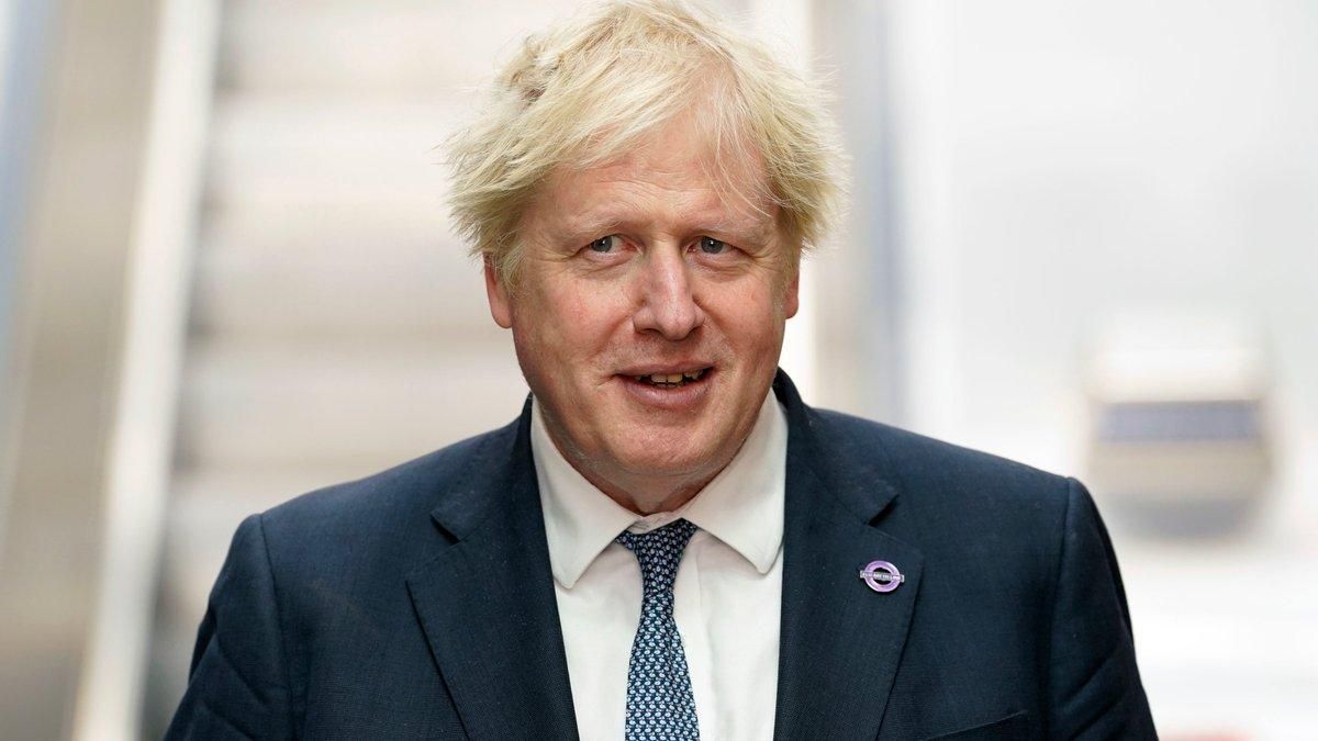 Джонсон назвав "єдиний спосіб для Путіна" закінчити війну проти України Джонсон назвав "єдиний спосіб для Путіна" закінчити війну проти України