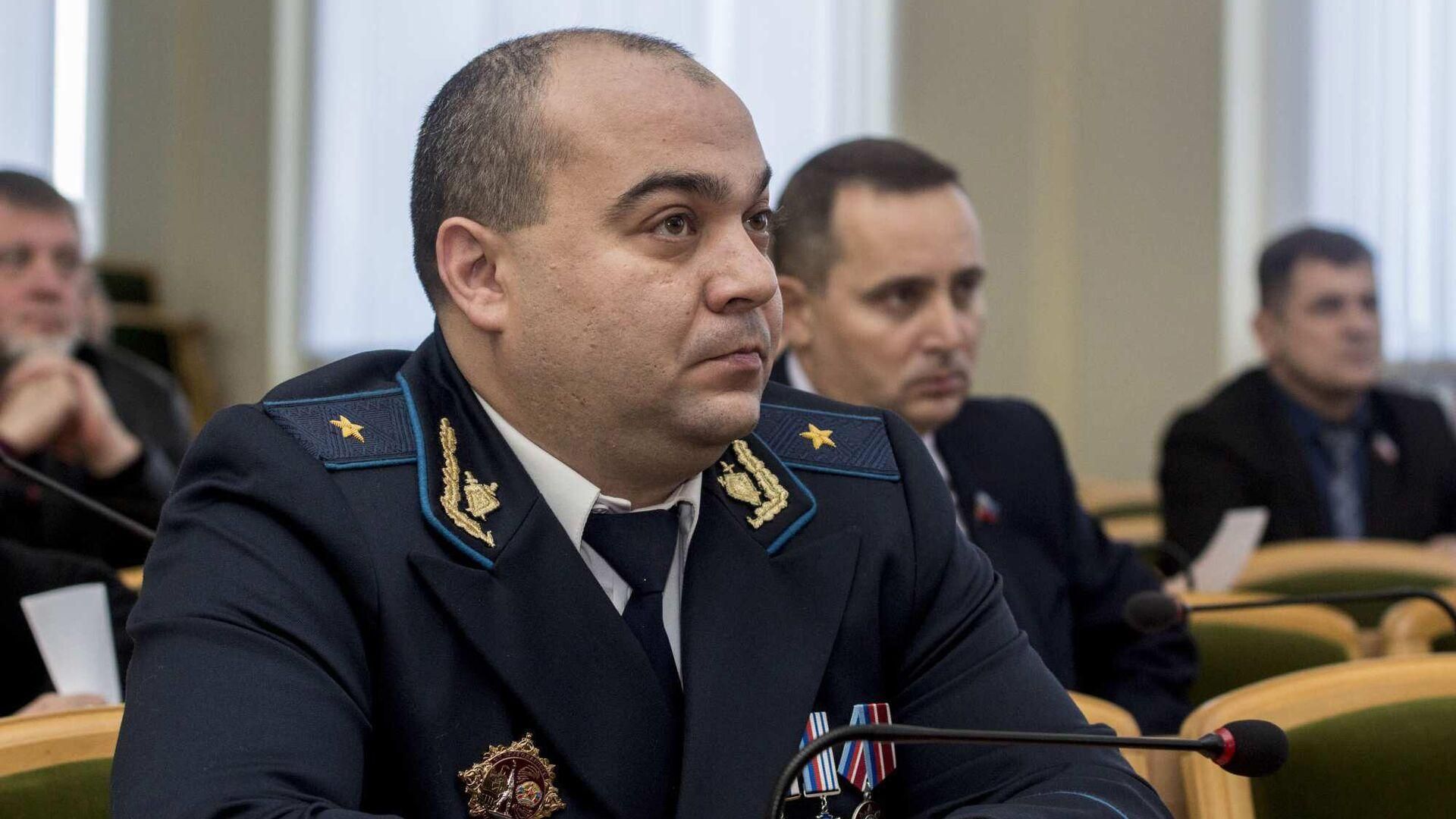 ДБР повідомило про підозру "генпрокурору" квазіреспубліки на Донбасі ДБР повідомило про підозру "генпрокурору" квазіреспубліки на Донбасі