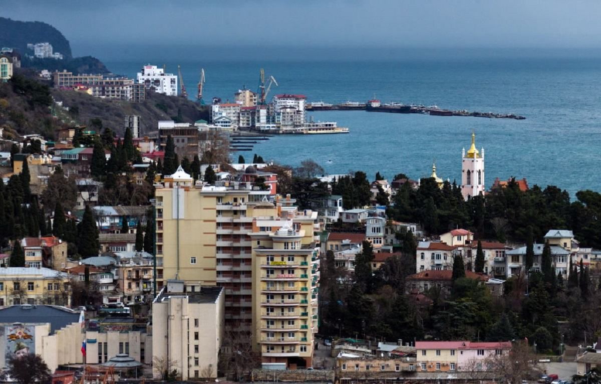 Все из-за войны: в оккупированном Крыму не лечат бесплатно, а людей заставляют быть донорами