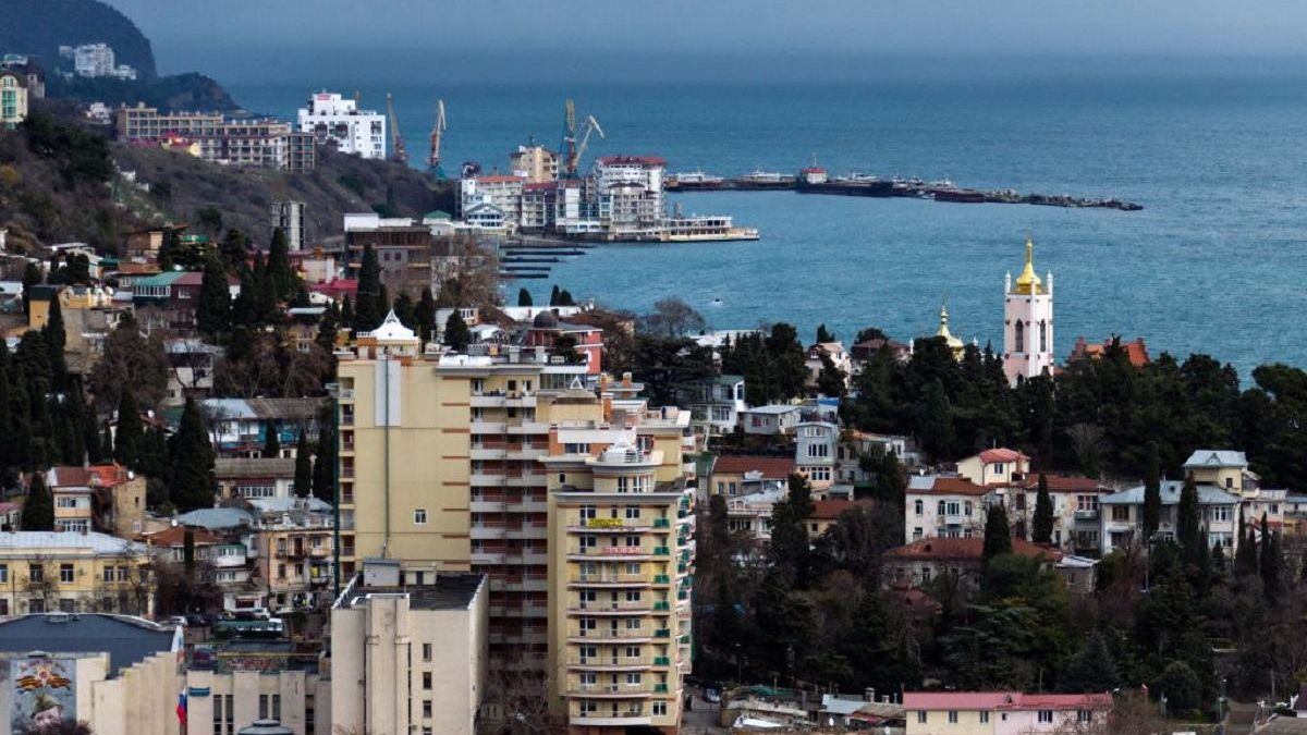 Все из-за войны: в оккупированном Крыму не лечат бесплатно, а людей заставляют быть донорами