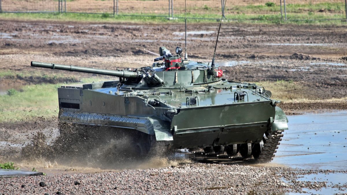 Россия переместила кучу техники и РСЗО на оккупированную Херсонщину Россия переместила кучу техники и РСЗО на оккупированную Херсонщину