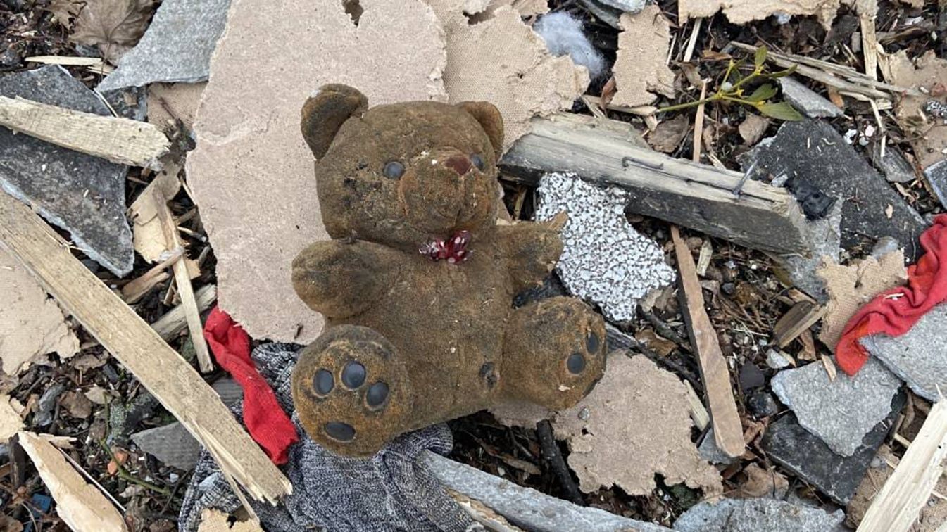 В Мариуполе на территории школы подорвался 12-летний мальчик: уже 242 ребенка погибли В Мариуполе на территории школы подорвался 12-летний мальчик: уже 242 ребенка погибли