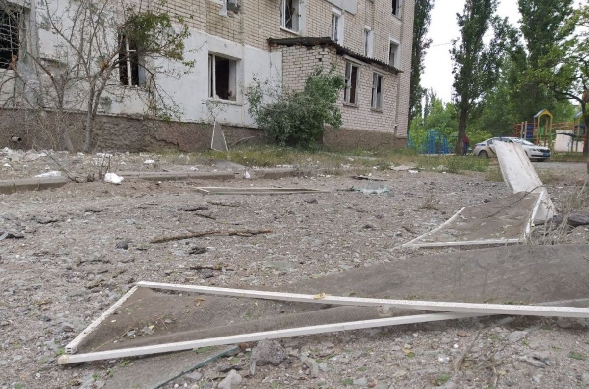 Оккупанты снова обстреляли жилые кварталы Николаева: есть жертва и раненые