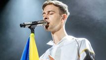 Макс Барских выпустил новую песню "Жди меня": об одиночестве, любви и надежде