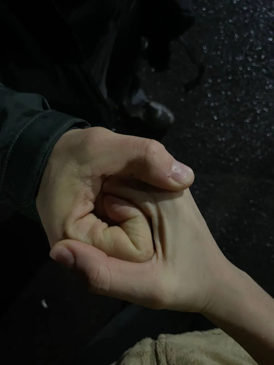 Аня й Дмитро о 5 ранку 24 лютого, початок повномасштабної війни Аня й Дмитро о 5 ранку 24 лютого, початок повномасштабної війни