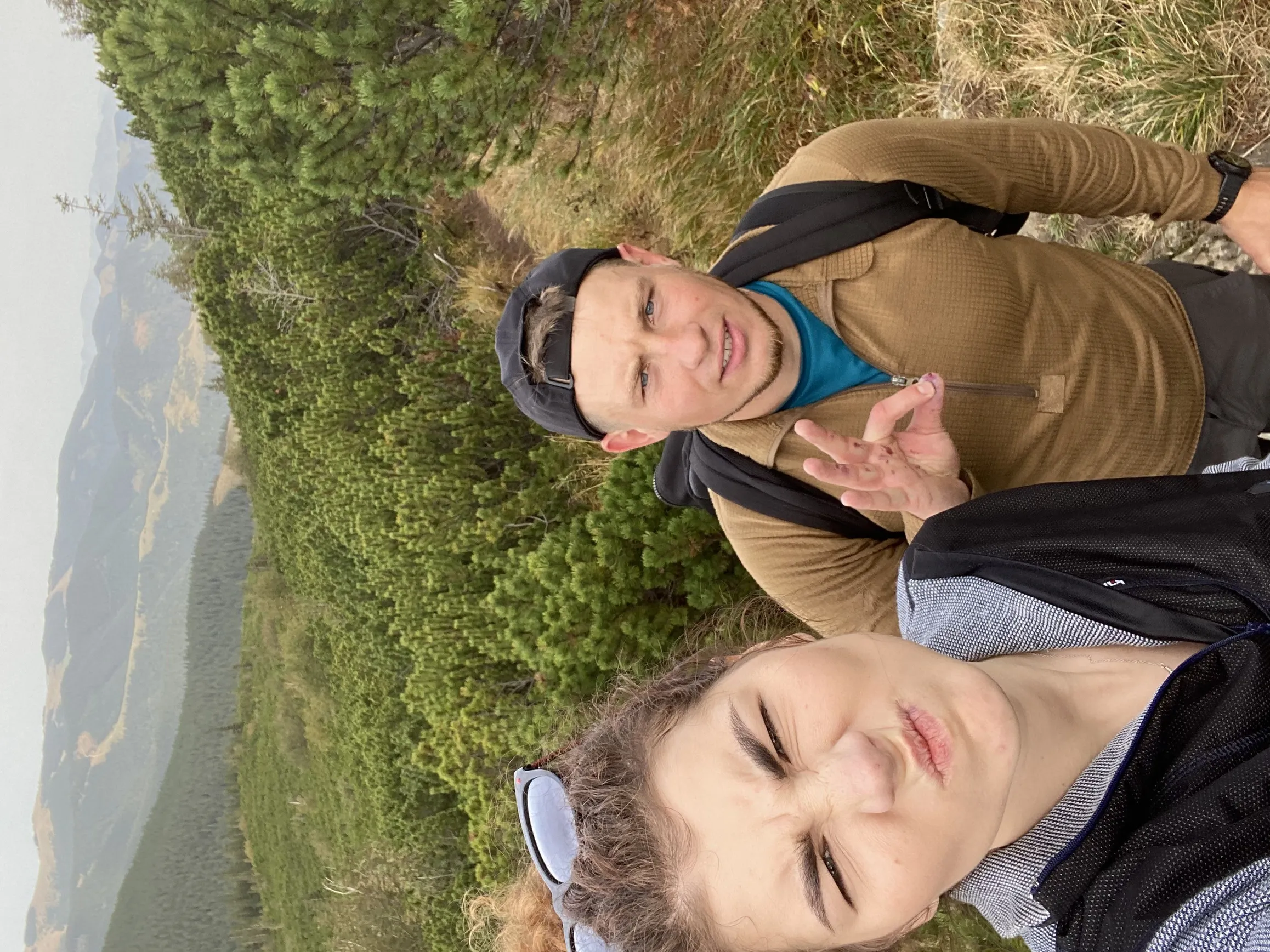 Дмитро й Аня в горах Дмитро й Аня в горах