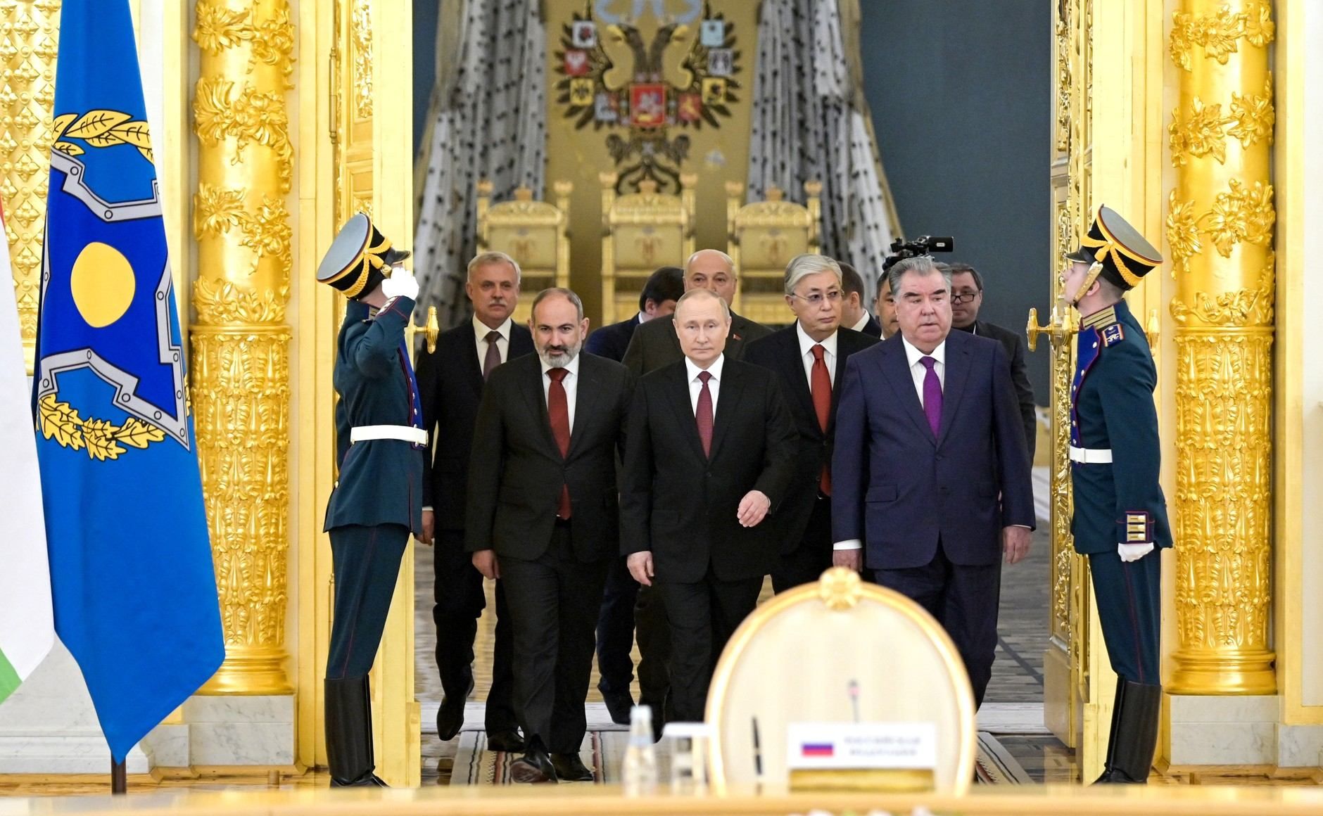 Как Россия пытается загнать руководство Армении в угол