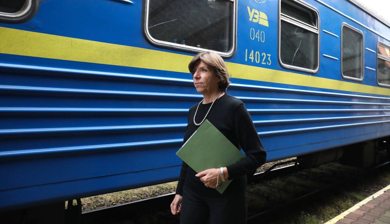 Глава МЗС Франції Катрін Колонна заїхала до Бучі під час свого візиту в Україну
