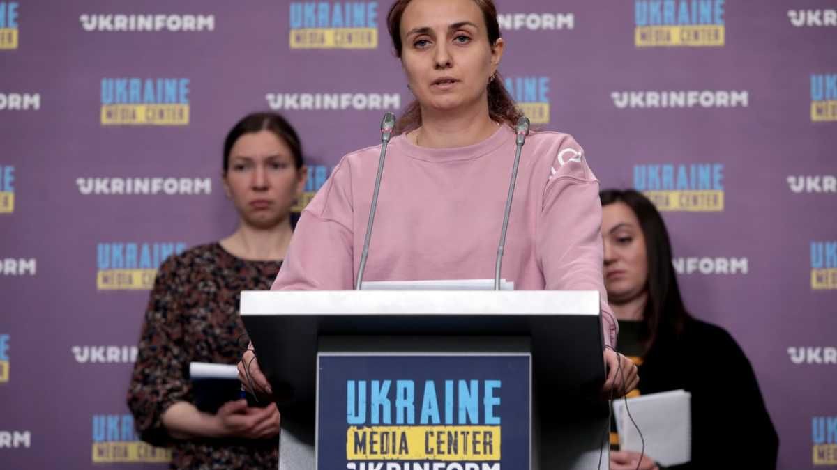 Элементы российской пропаганды – сестра бойца из "Азовстали" о "вывозе" военных в Чечню - 24 Канал Элементы российской пропаганды – сестра бойца из "Азовстали" о "вывозе" военных в Чечню - 24 Канал