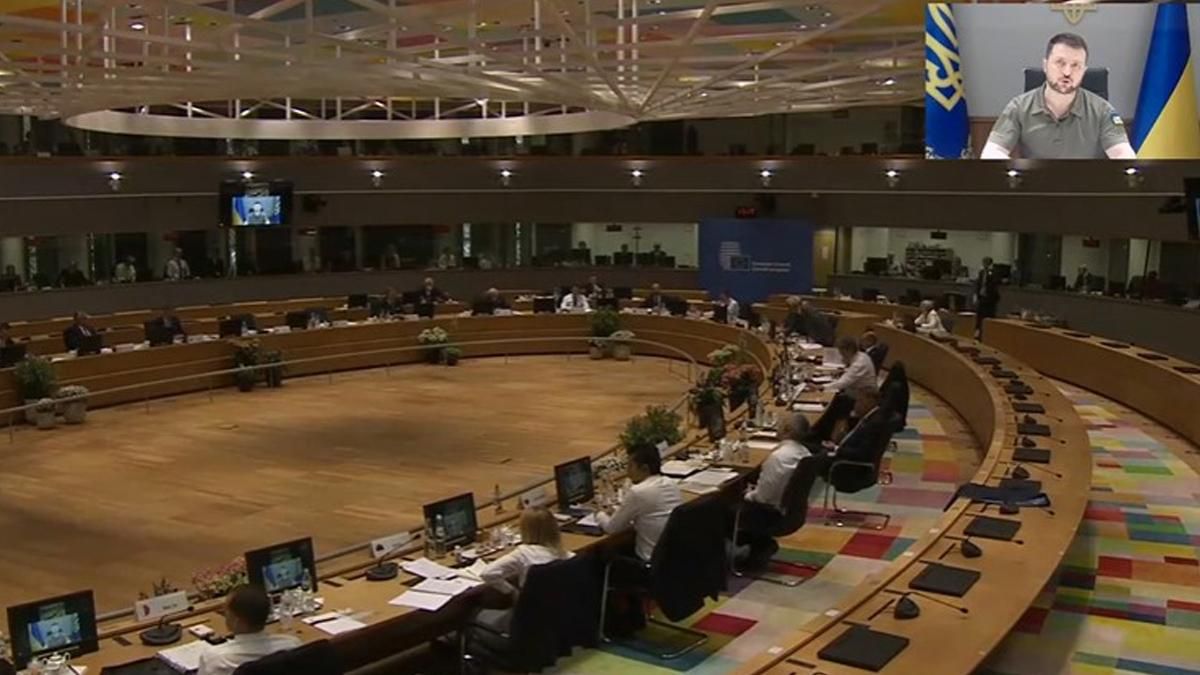 Нормальна людина не може з цим змиритись – Зеленський про вбивство 9-річної дитини на Херсонщині Нормальна людина не може з цим змиритись – Зеленський про вбивство 9-річної дитини на Херсонщині