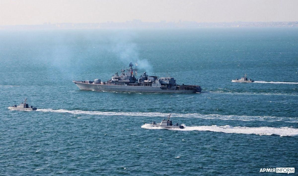 У полоні Росії фактично перебувають 84 судна і 450 моряків