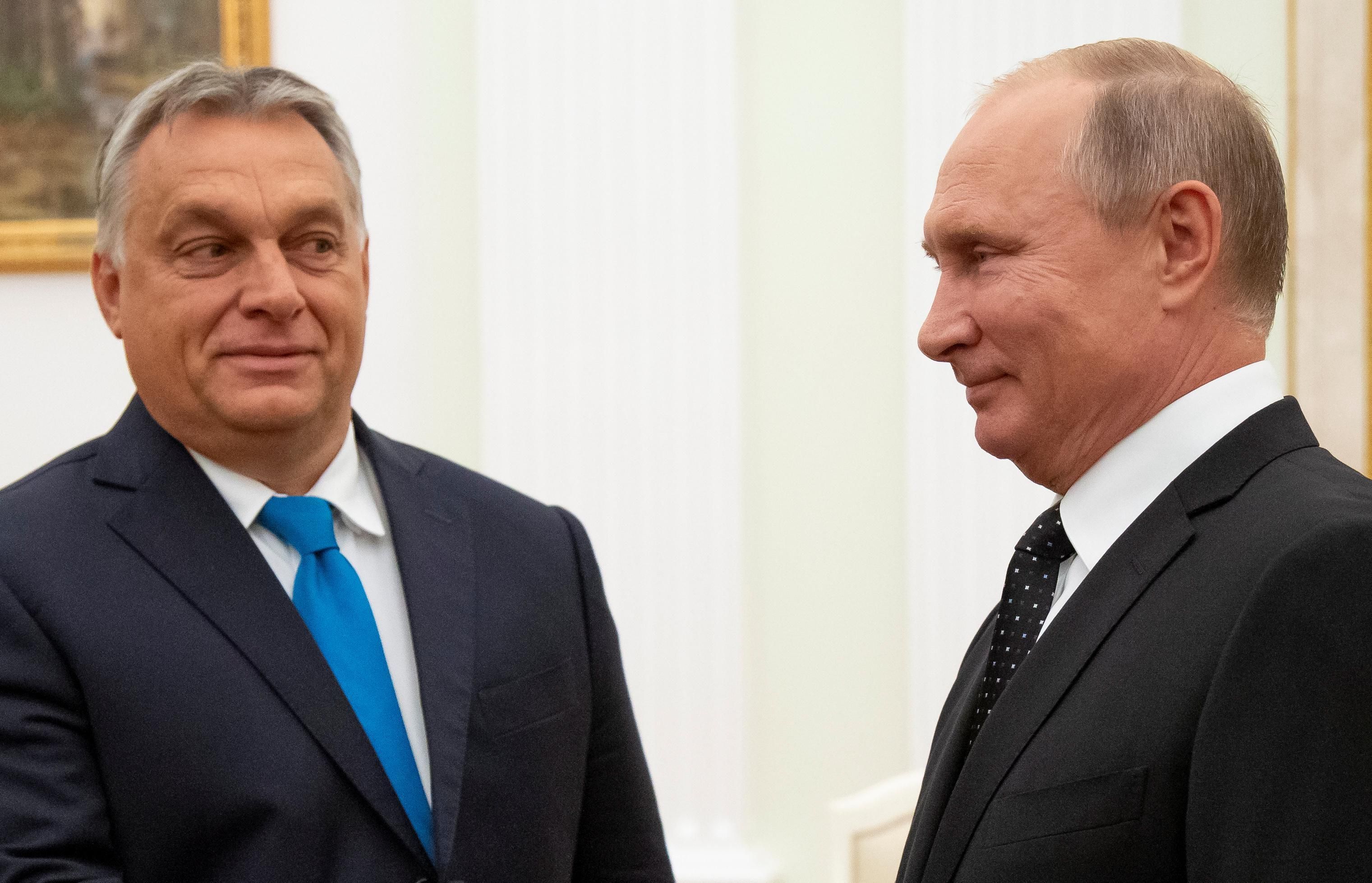 Угорщину звільнили від нафтового ембарго проти Росії
