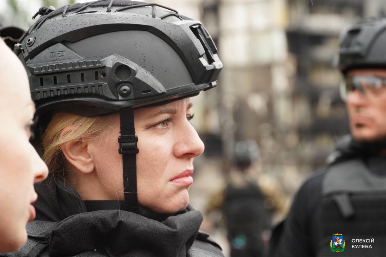 Президентка Словаччини Чапутова відвідала Бучу та Бородянку фото з місця - 24 Канал Президентка Словаччини Чапутова відвідала Бучу та Бородянку фото з місця - 24 Канал