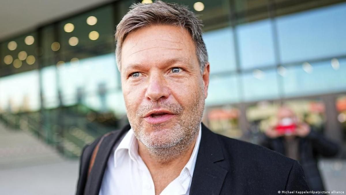 Министр экономики Германии раскритиковал Орбана за шантаж по нефтяному эмбарго Министр экономики Германии раскритиковал Орбана за шантаж по нефтяному эмбарго