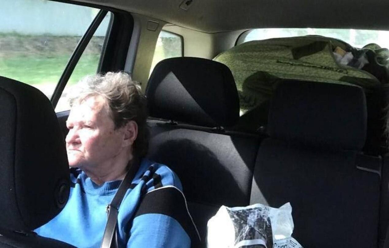 Зробили неможливе і прорвалися: у Гірську громаду завезли гумвантаж та евакуювали 9 людей Зробили неможливе і прорвалися: у Гірську громаду завезли гумвантаж та евакуювали 9 людей