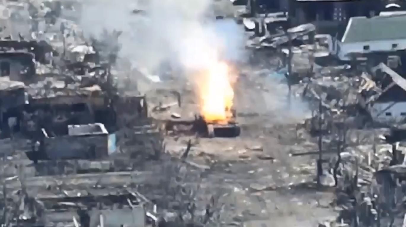На околицях Мар'їнки ЗСУ вогнем зустріли російські танки: захопливе відео
