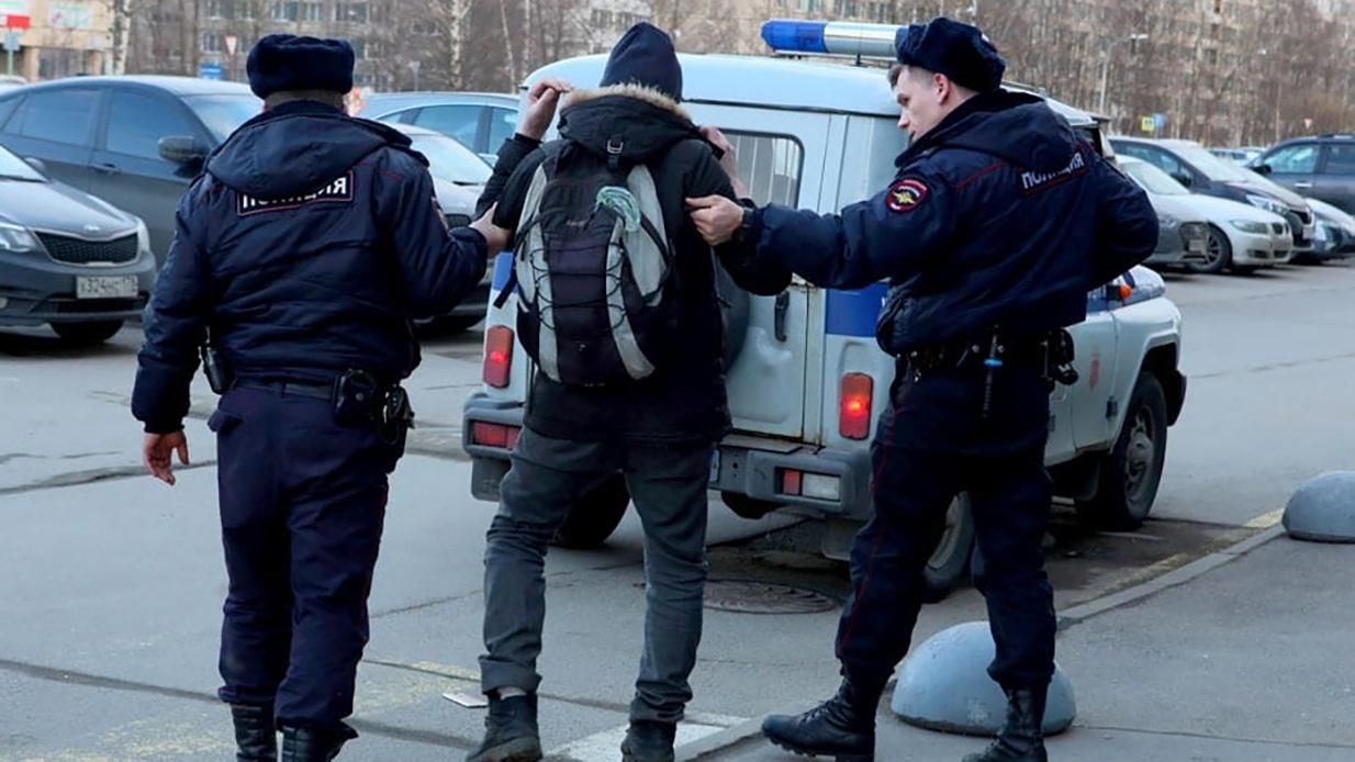 Нехватка "пушечного мяса": в Москве начались облавы на призывников Нехватка "пушечного мяса": в Москве начались облавы на призывников