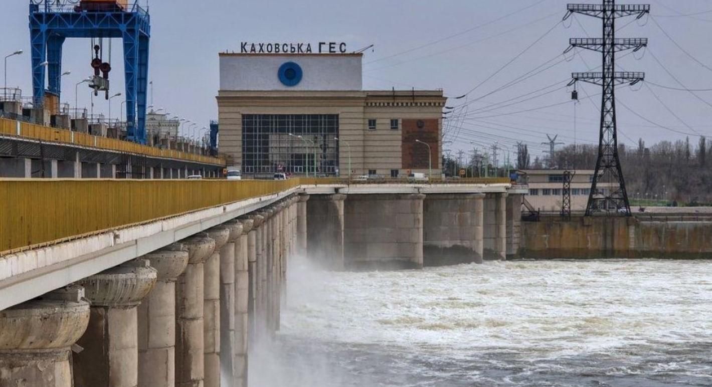 Росіяни показово "мінують" Каховську ГЕС на Херсонщині, бо очікують наступ ЗСУ, – активіст Росіяни показово "мінують" Каховську ГЕС на Херсонщині, бо очікують наступ ЗСУ, – активіст