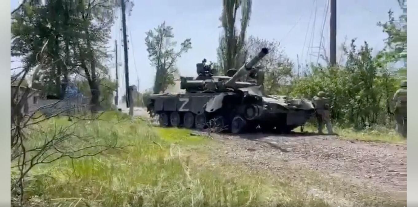 Героїчно знешкодили танк, кинувши гранату: ТрО показала унікальні кадри Героїчно знешкодили танк, кинувши гранату: ТрО показала унікальні кадри