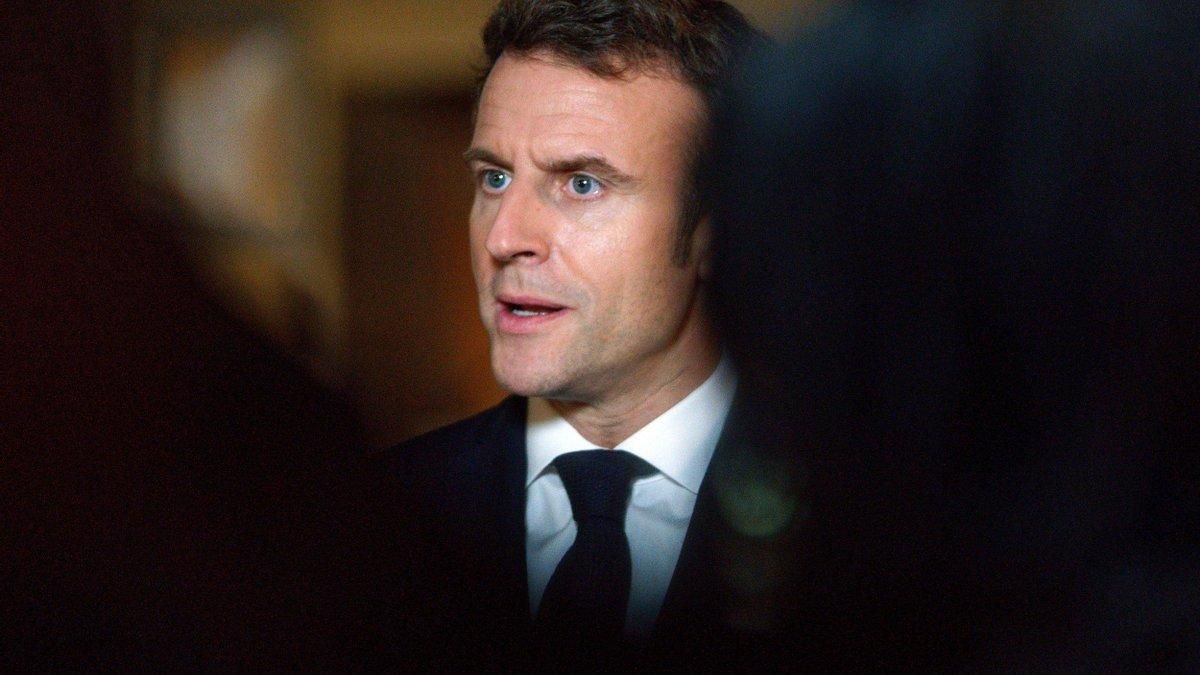 Макрон призвал "не унижать" Россию, чтобы после войны она выбралась из изоляции Макрон призвал "не унижать" Россию, чтобы после войны она выбралась из изоляции