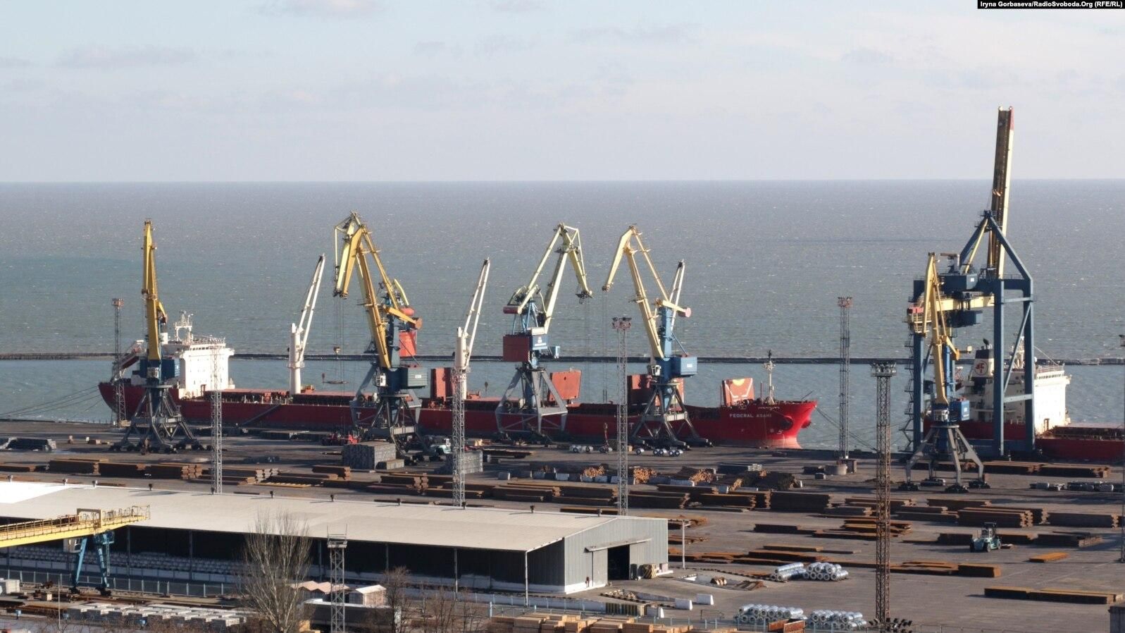 Мародерству нет предела: в акваторию Мариупольского порта зашло второе судно для металлопроката