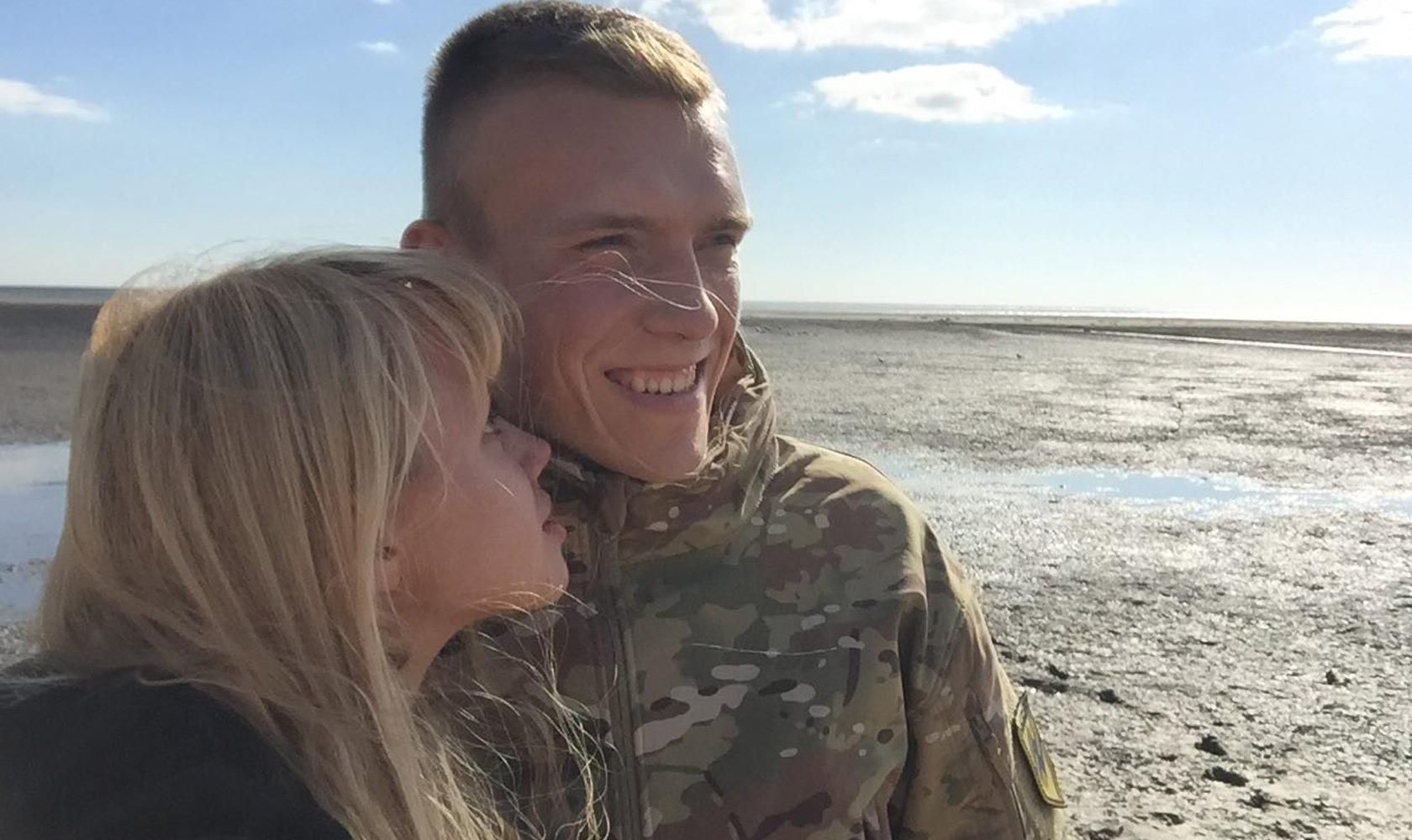 Жена Дениса Прокопенко рассказала об условиях защитников "Азовстали" в СИЗО Жена Дениса Прокопенко рассказала об условиях защитников "Азовстали" в СИЗО