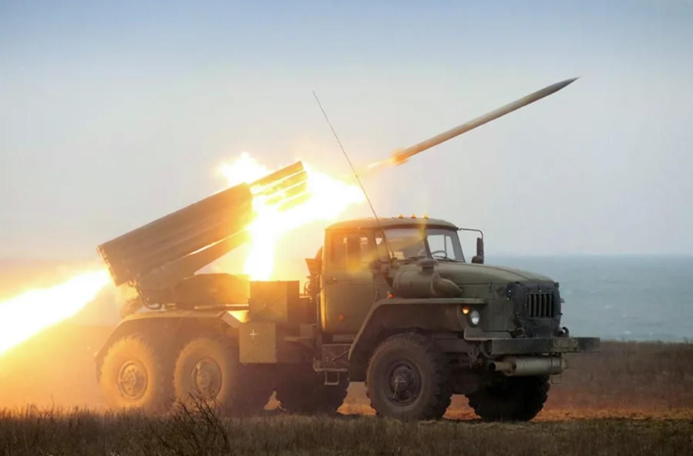 Росіяни ввечері понад пів години обстрілювали Харків: окупанти били по місту безперервно Росіяни ввечері понад пів години обстрілювали Харків: окупанти били по місту безперервно