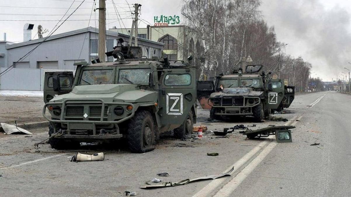 Окупанти готуються до наступу на Слов'янськ і Святогірськ, штурмують Сєвєродонецьк: тривають бої Окупанти готуються до наступу на Слов'янськ і Святогірськ, штурмують Сєвєродонецьк: тривають бої