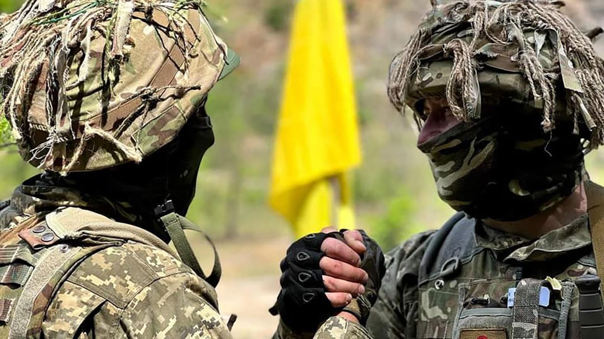 Дуже страшно, але нагадує "Контрстрайк", – військовий про бої в Сєвєродонецьку Дуже страшно, але нагадує "Контрстрайк", – військовий про бої в Сєвєродонецьку