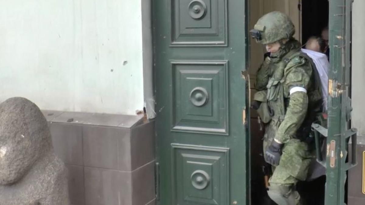 Банда ингушей убила кадыровцев: в Херсонской области оккупанты воюют между собой за украденное у украинцев Банда ингушей убила кадыровцев: в Херсонской области оккупанты воюют между собой за украденное у украинцев