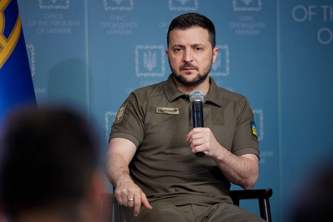 Буде складно, – Зеленський пояснив, чим загрожуватиме прорив росіян на Донбасі