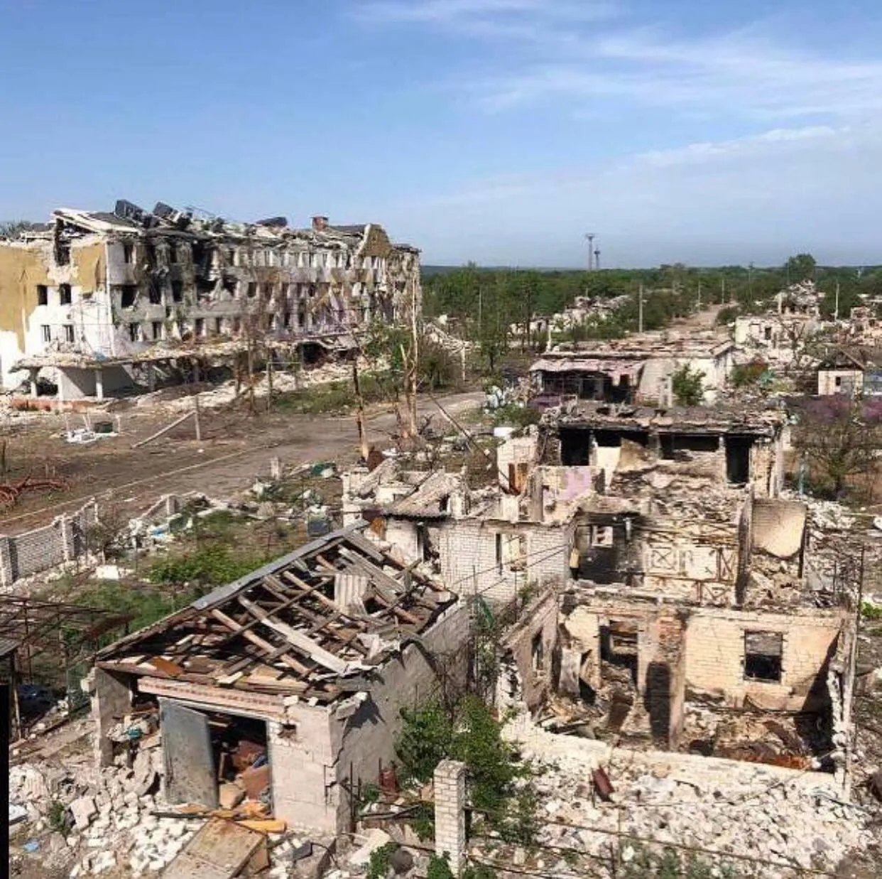 Россияне уничтожили город Рубежный Россияне уничтожили город Рубежный