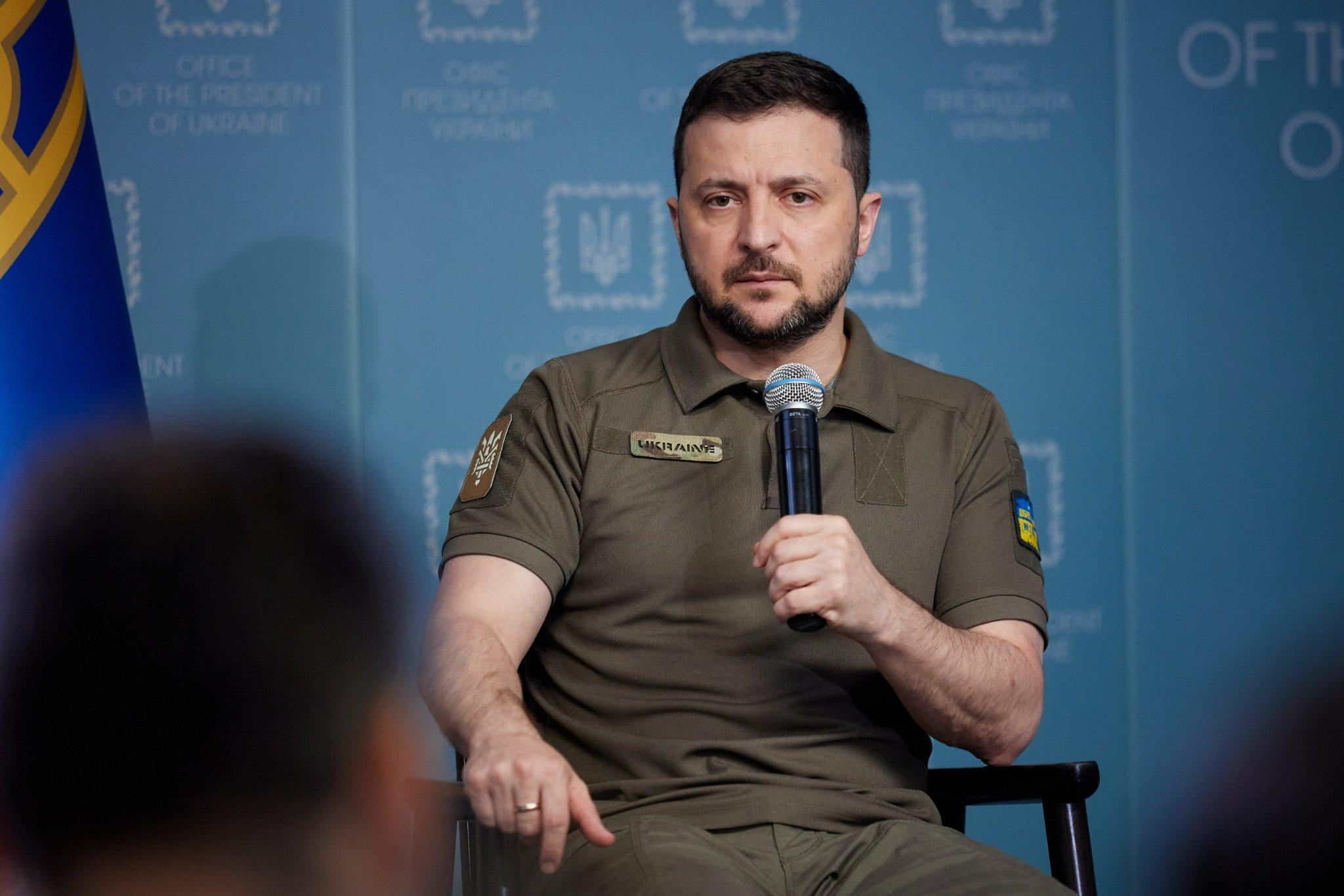 Украли и повезли на кораблях, – Зеленский о краже зерна Россией Украли и повезли на кораблях, – Зеленский о краже зерна Россией