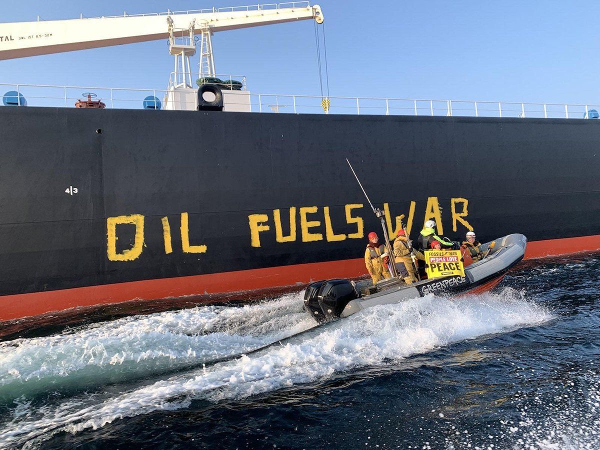 Найбільші європейські судноплавні фірми подвоїли перевезення нафти з Росії після вторгнення