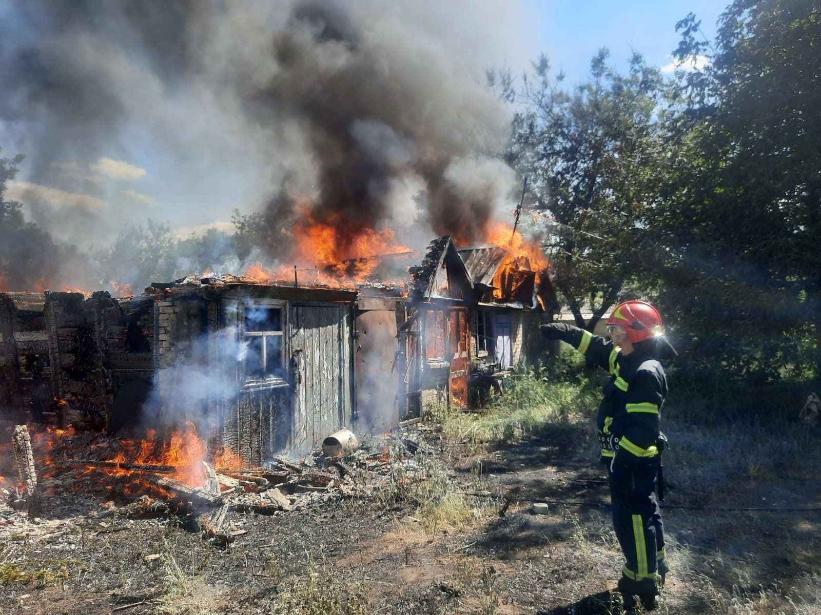 Оккупанты обстреливали Донецкую область из артиллерии, минометов, "Градов": пострадали 5 человек Оккупанты обстреливали Донецкую область из артиллерии, минометов, "Градов": пострадали 5 человек