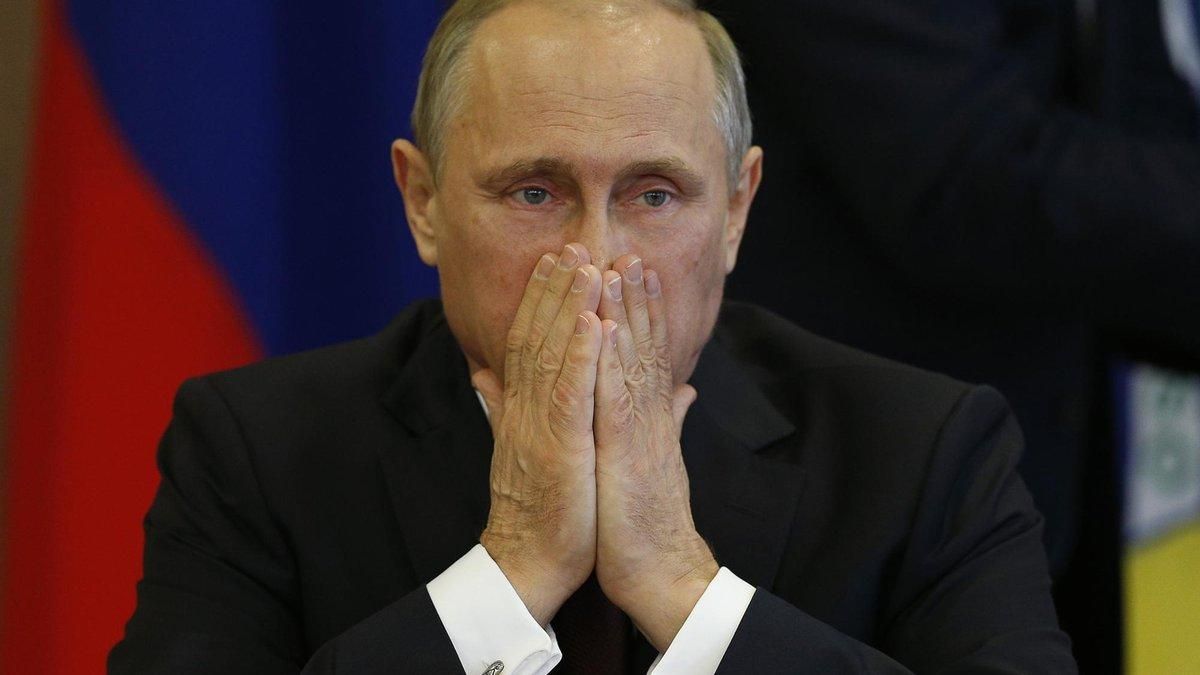 Путін дуже розлючений і кричить: Арестович про нараду у Кремлі