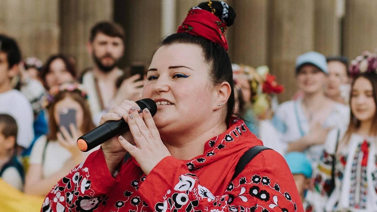 Alyona Alyona віддала брендові речі людям, які ховались в метро: "Їм було потрібніше"