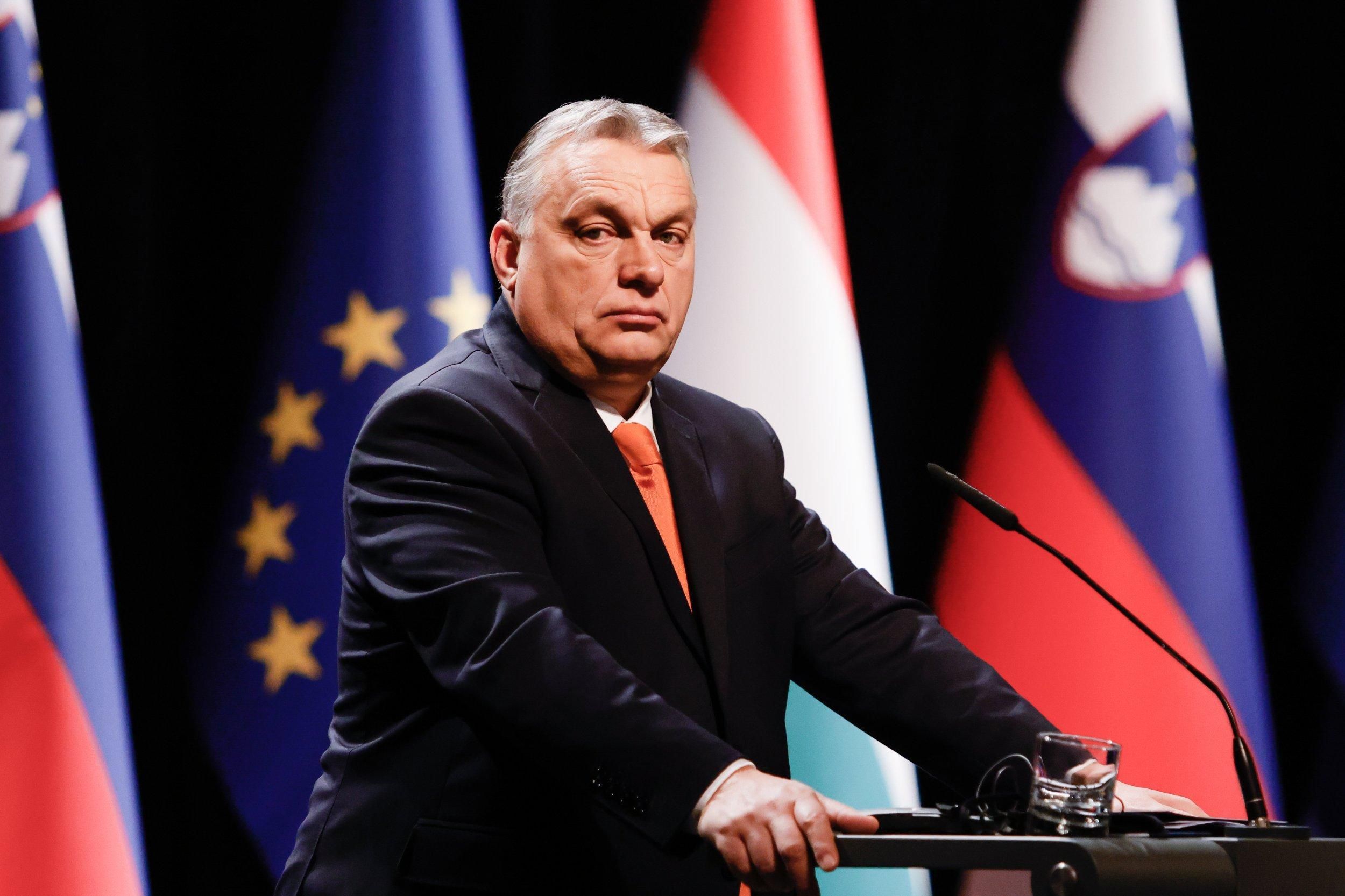 Орбан заявив, що Україна має право захищатися, але "букмекери не дають їй великих шансів"