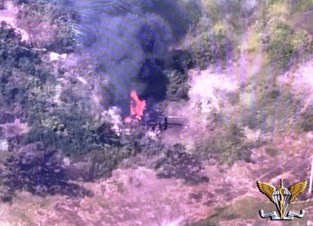 Бойцы ВСУ уничтожили 2 единицы вражеской бронетанковой техники вместе с экипажем Бойцы ВСУ уничтожили 2 единицы вражеской бронетанковой техники вместе с экипажем