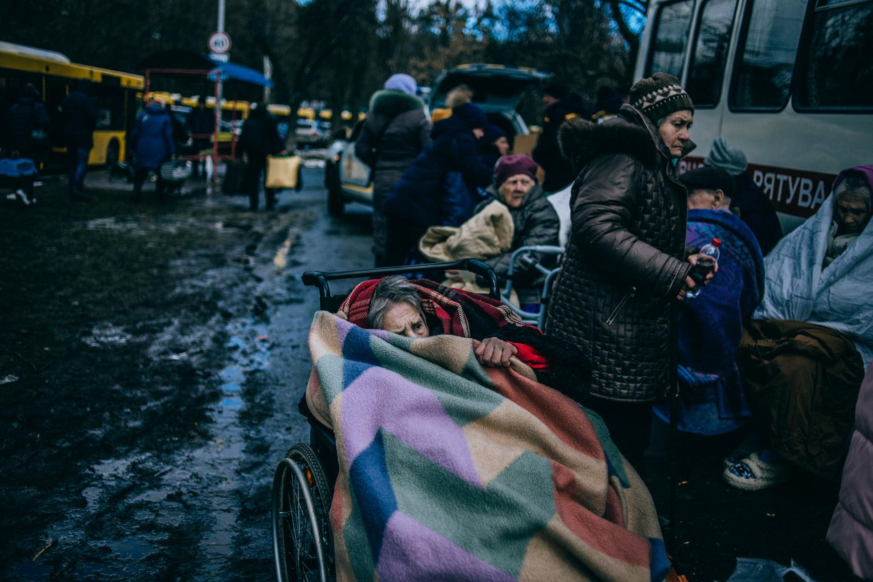 "Тихая" эвакуация: из Лисичанска удалось эвакуировать еще 23 человека