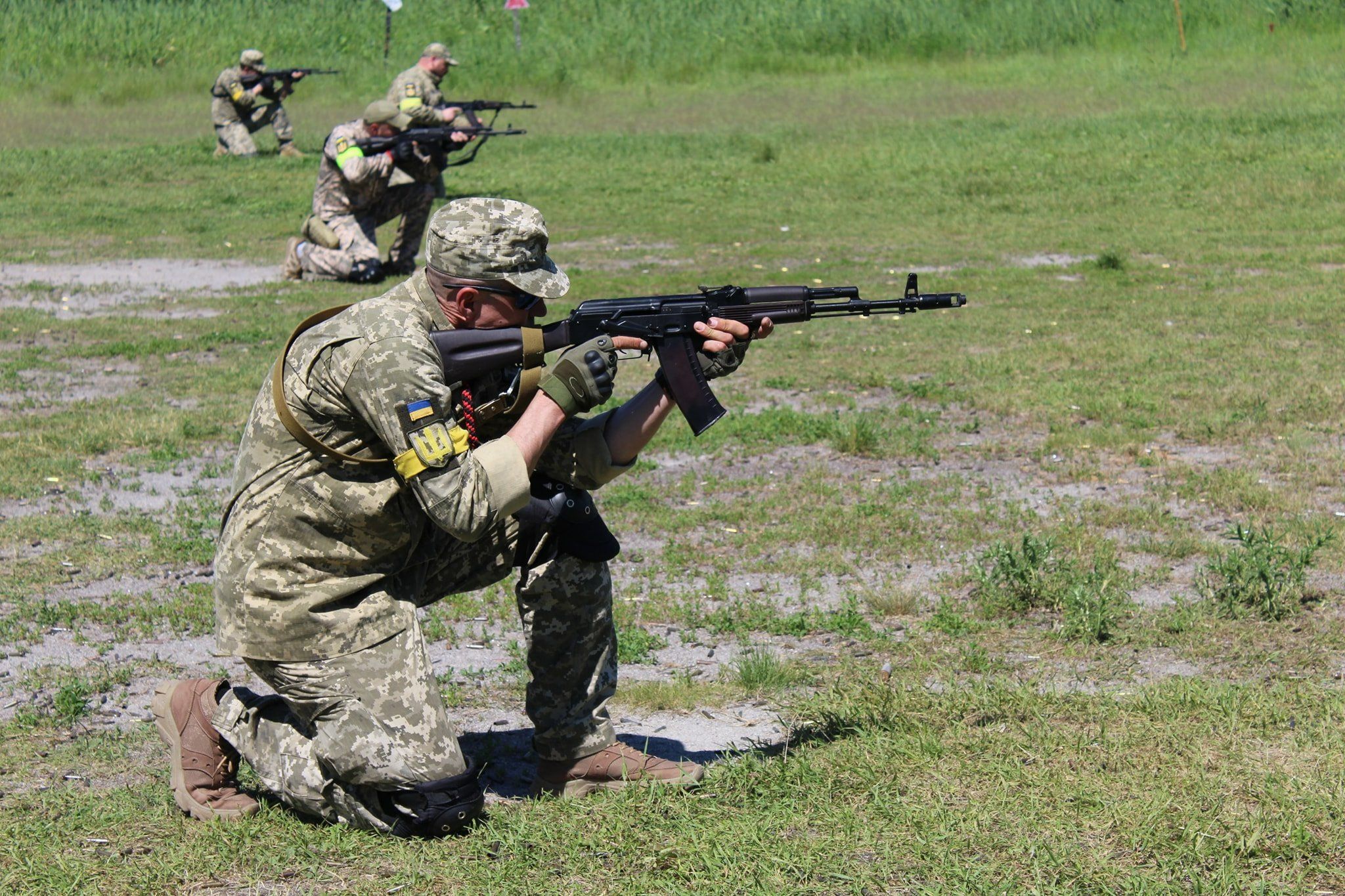 Інтенсивні бойові дії на Херсонщині: окупанти перекидають туди підрозділи з Криму