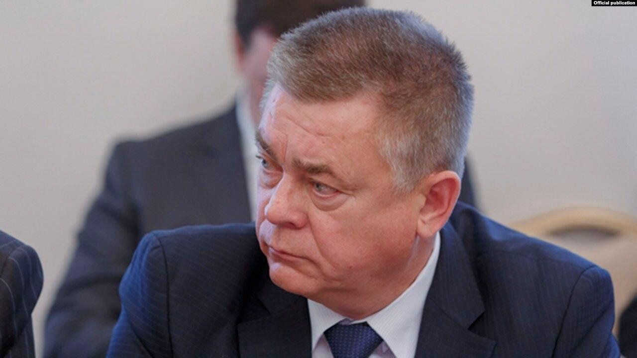 В Україні заарештували 645 вагонів, що належать родині ексміністра оборони часів Януковича В Україні заарештували 645 вагонів, що належать родині ексміністра оборони часів Януковича