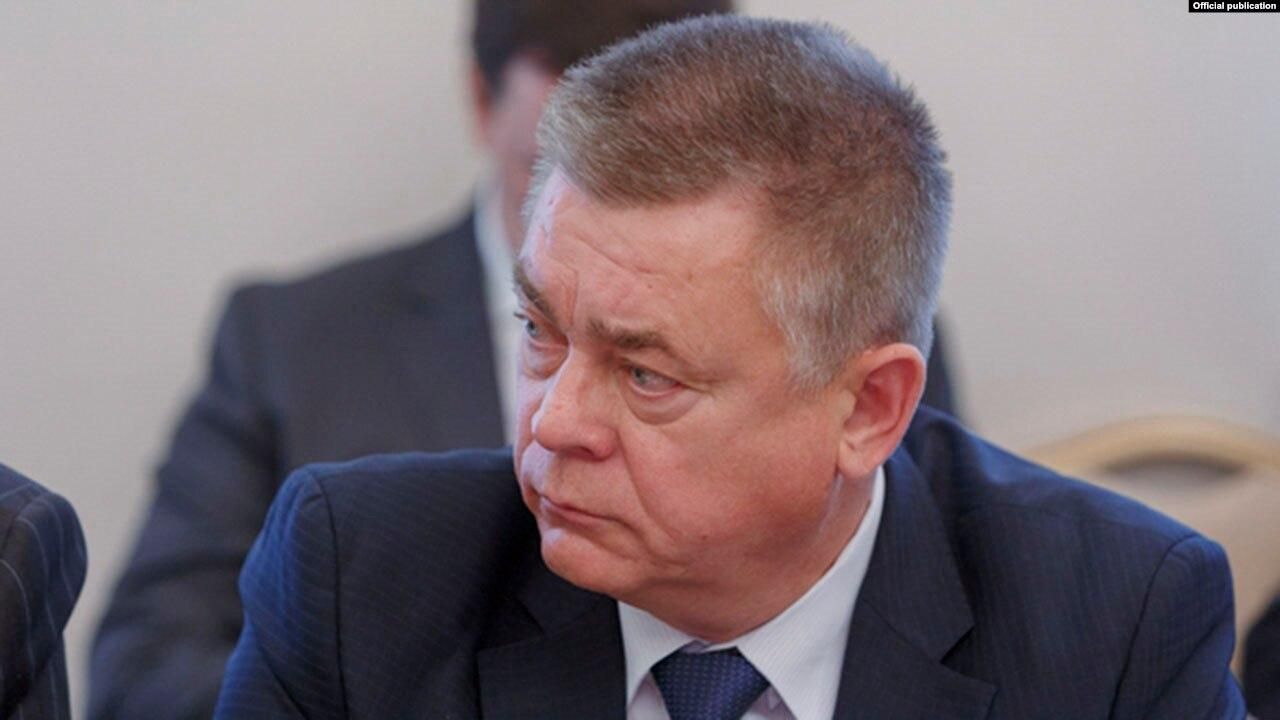 В Украине арестовали 645 вагонов, принадлежащих семье экс-министра обороны времен Януковича В Украине арестовали 645 вагонов, принадлежащих семье экс-министра обороны времен Януковича