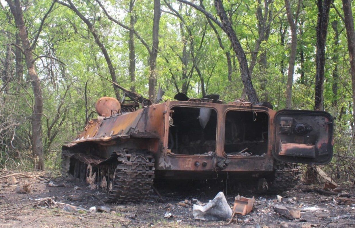 Львовские десантники уничтожили 2 БМП врага и хранилище боеприпасов – атака россиян остановилась