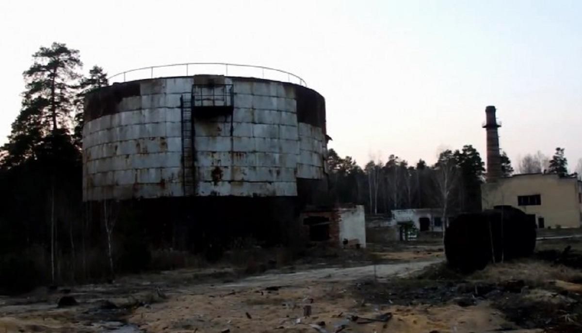 В Беларуси подозрительная "инспекция" заброшенного полка, где раньше могло быть ядерное оружие В Беларуси подозрительная "инспекция" заброшенного полка, где раньше могло быть ядерное оружие