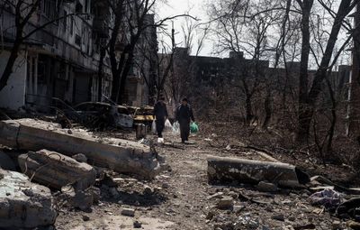 Нас просто расстреливали из танков, – директор Украинского дома о спасении из Мариуполя