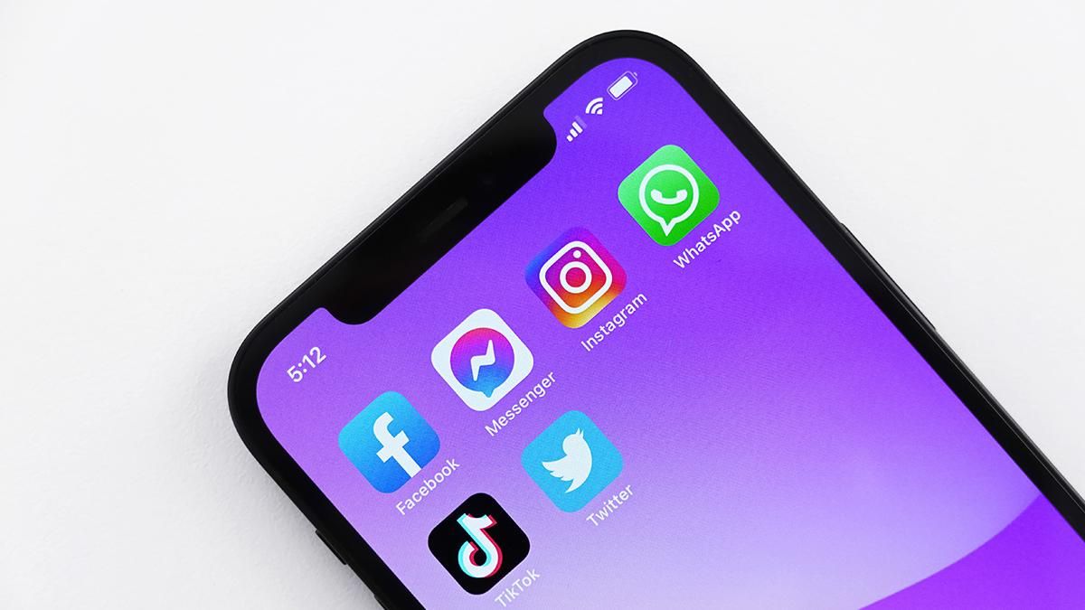 ЕС готовит гигантские штрафы для интернет-компаний, если те не будут удалять дипфейки - Техно ЕС готовит гигантские штрафы для интернет-компаний, если те не будут удалять дипфейки - Техно